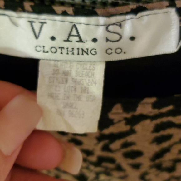 V.A.S Leopard Top S.    C - Picture 2 of 4